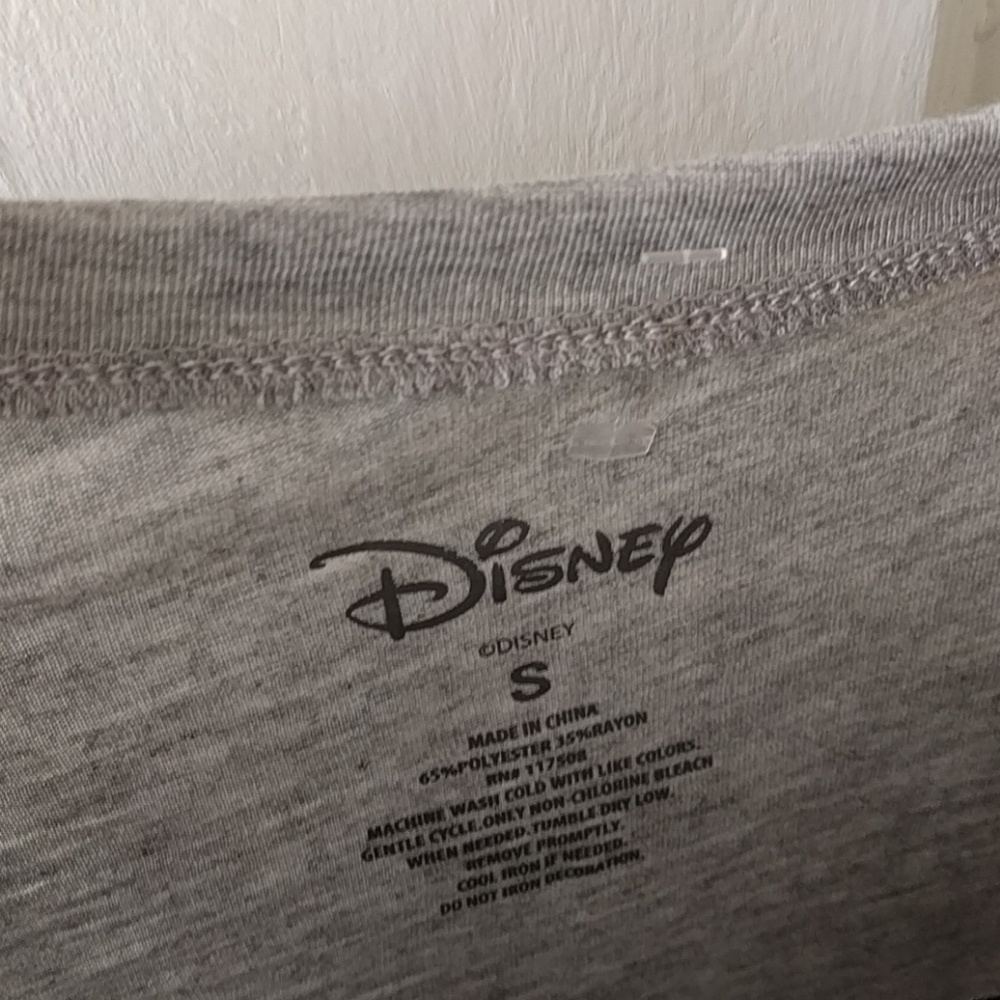 NWOT Disney WALL-E + Eve Love Graphic T-Shirt - Picture 6 of 6